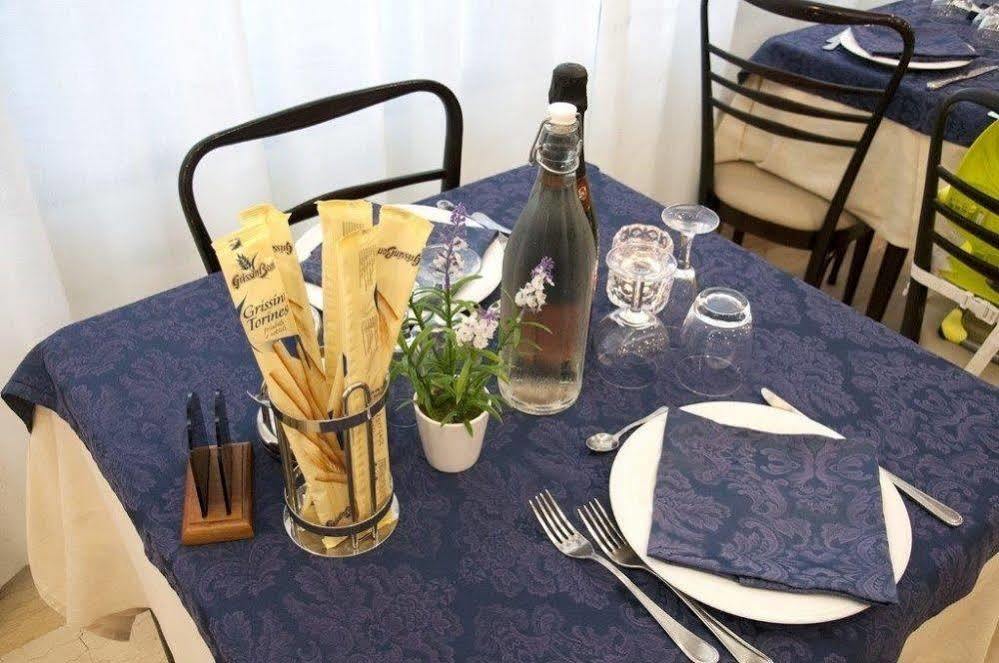 Piccolo Hotel Чезенатико Экстерьер фото